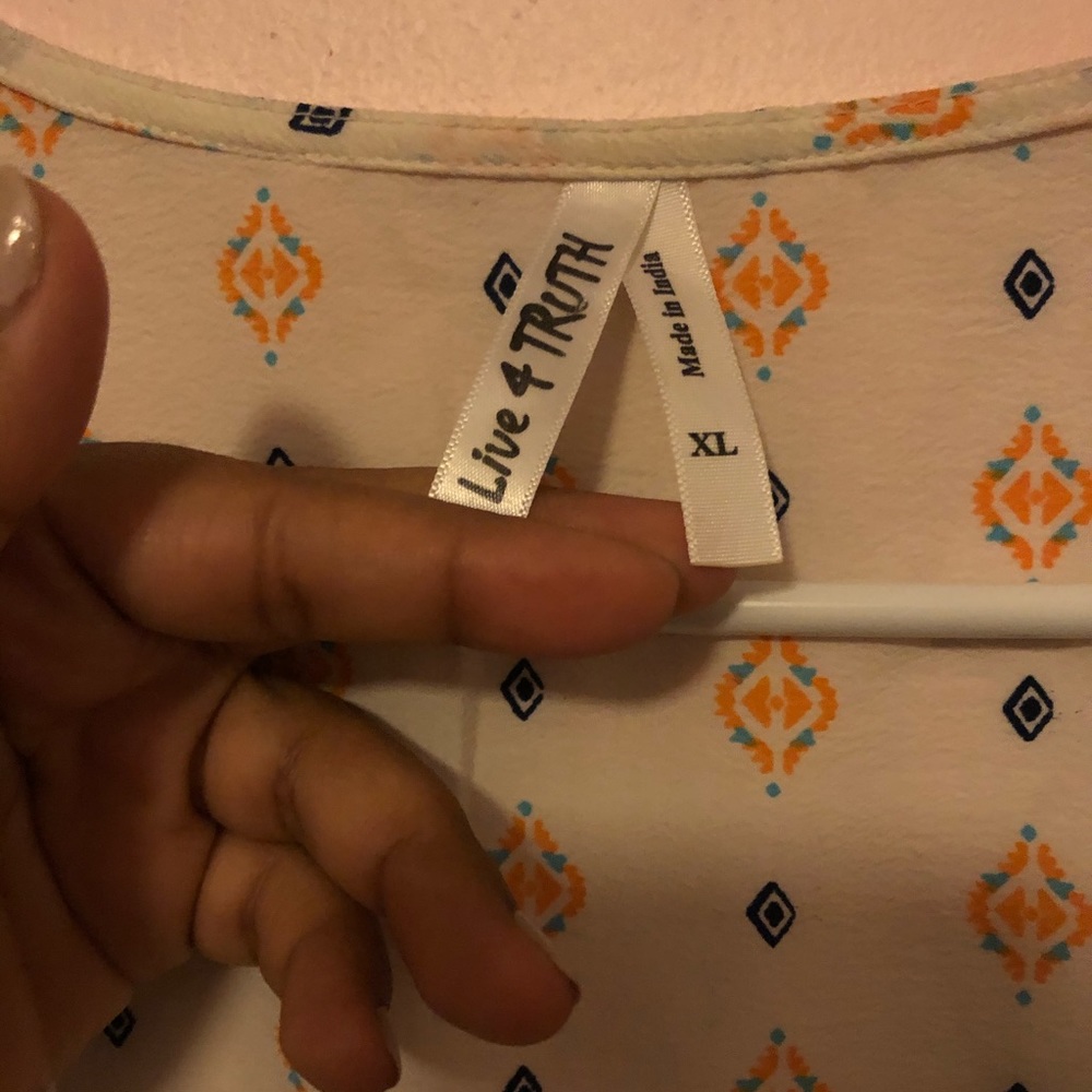 Patterned Romper - Picture 3 of 3